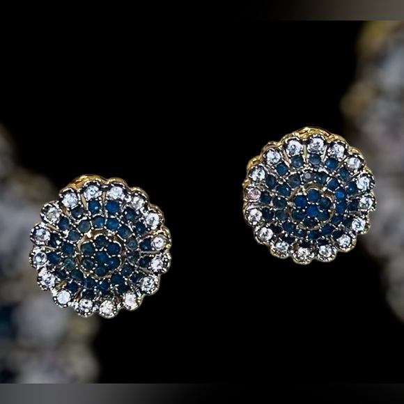 Earring starts - Picture 2 of 2